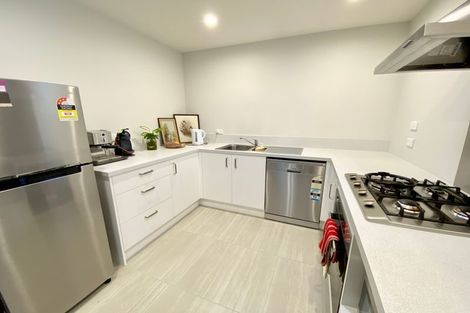 Photo of property in 32 Liberation Road, Papakura, 2110