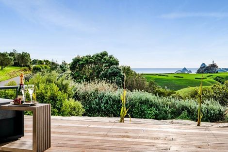 Photo of property in 29 Washer Road, Omata, New Plymouth, 4374