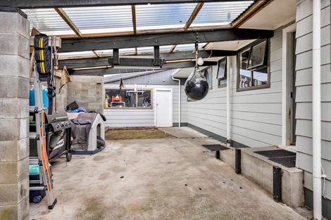 Photo of property in 70 Camberwell Road, Hawera, 4610