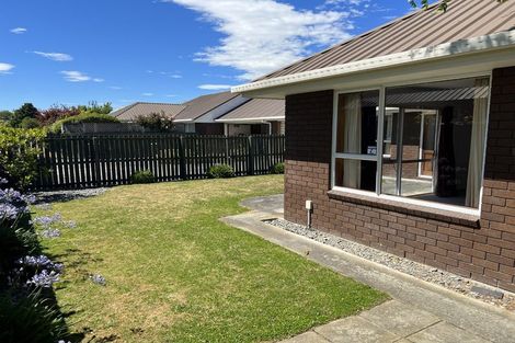 Photo of property in 2/3 Claverley Gardens, Avonhead, Christchurch, 8042