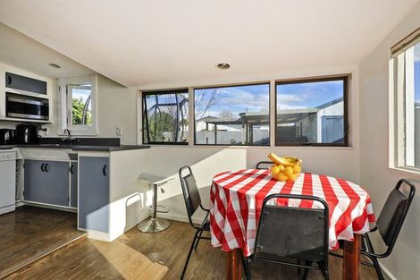 Photo of property in 2/707 Queen Street East, Parkvale, Hastings, 4122