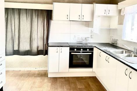 Photo of property in 16 Sunnyside Crescent, Papatoetoe, Auckland, 2025