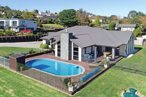 Photo of property in 11 Bernora Crescent, Bombay, 2675