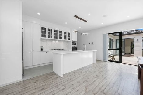 Photo of property in 83 Drumbuoy Drive, Flat Bush, Auckland, 2019