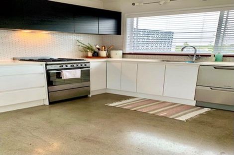 Photo of property in 1/23 Hart Road, Hauraki, Auckland, 0622