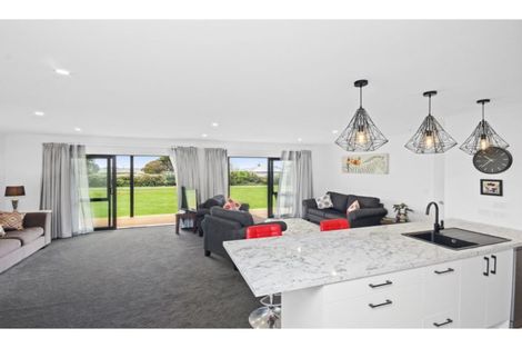Photo of property in 2630 Awhitu Road, Awhitu, Waiuku, 2684