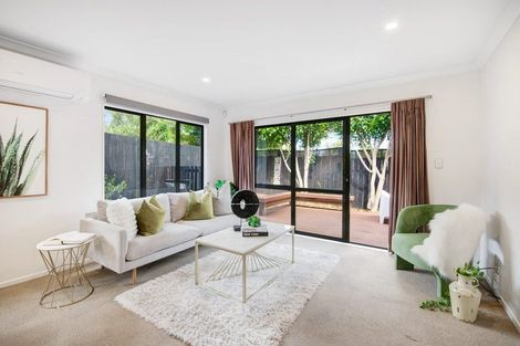 Photo of property in 1/24 James Street, Bayview, Auckland, 0629