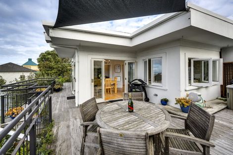 Photo of property in 27 Thompson Road, Bluff Hill, Napier, 4110