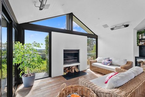 Photo of property in 86 Whites Road, Whitford, Howick, 2571