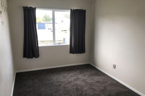 Photo of property in 23 Aniseed Grove, Timberlea, Upper Hutt, 5018