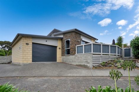 Photo of property in 208 Mazengarb Road, Paraparaumu, 5032