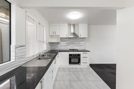 Photo of property in 2/11 Overton Road, Papatoetoe, Auckland, 2025