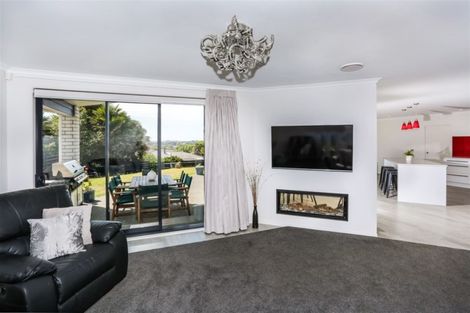 Photo of property in 6 Stonedale Drive, Pukekohe, 2120