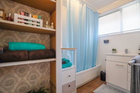 Photo of property in 32 Mahana Road, Ngatea, 3503