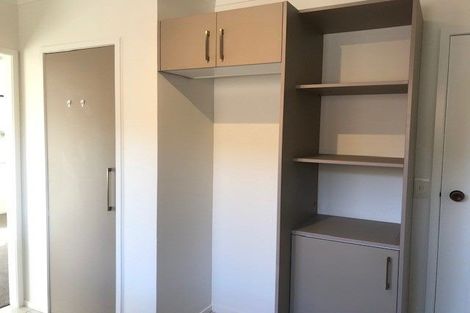 Photo of property in 2/98 Mirrabooka Avenue, Botany Downs, Auckland, 2010