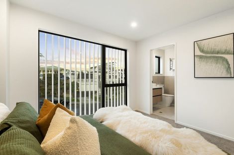 Photo of property in 1/18 Handley Avenue, Narrow Neck, Auckland, 0624