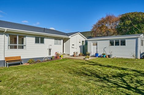 Photo of property in 3 Woolwich Close, Whitby, Porirua, 5024