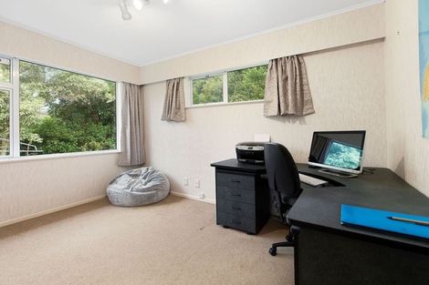 Photo of property in 3a Saint Johns Terrace, Tawa, Wellington, 5028