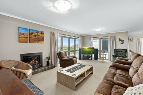 Photo of property in 8a Marine Parade South, Foxton Beach, Foxton, 4815