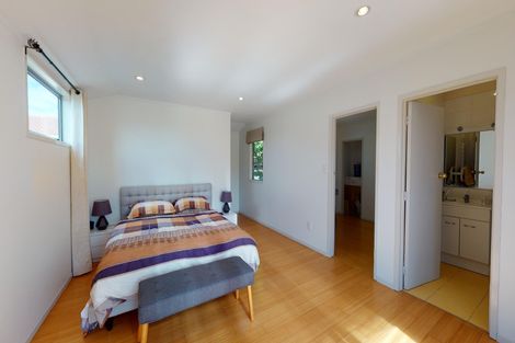 Photo of property in 8 Leatham Crescent, Opaheke, Papakura, 2113