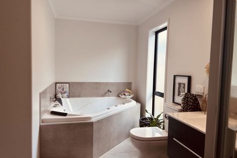 Photo of property in 53 Crown Street, Papamoa, 3118