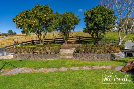 Photo of property in 10 View Street, Maungaturoto, 0520