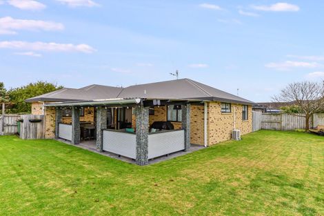 Photo of property in 12 Innswood Place, Rototuna North, Hamilton, 3210