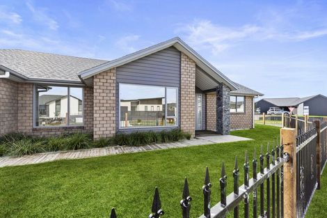 Photo of property in 2 Sydney Place, Flagstaff, Hamilton, 3210