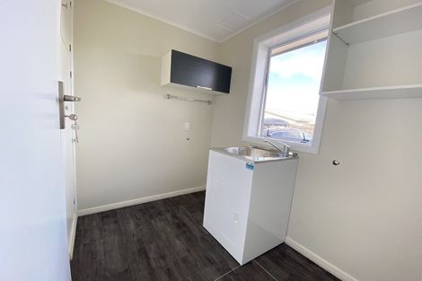 Photo of property in 2/3 Gregory Avenue, Islington, Christchurch, 8042