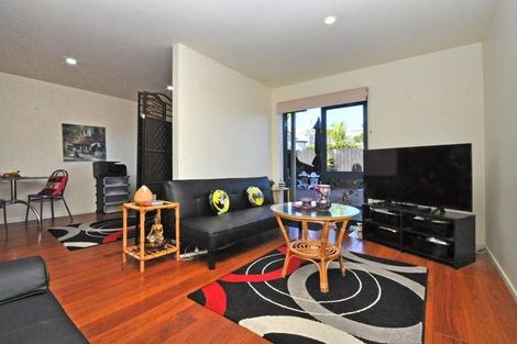 Photo of property in 9/70 Fernhill Way, Oteha, Auckland, 0632
