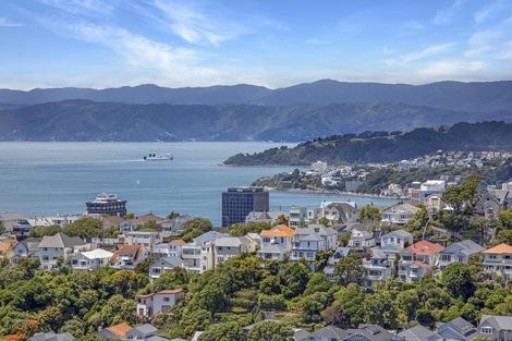 Photo of property in 25 Fairview Crescent, Kelburn, Wellington, 6012