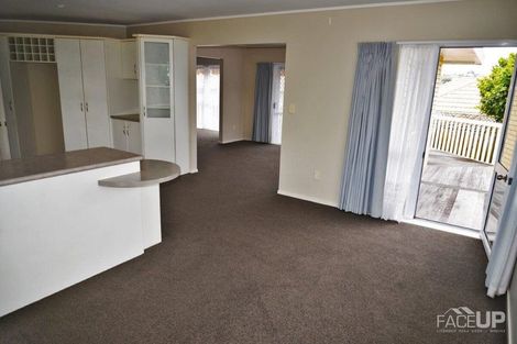 Photo of property in 107 Marina View Drive, West Harbour, Auckland, 0618