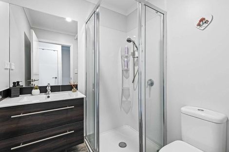 Photo of property in 36 Wharara Lane, Massey, Auckland, 0614