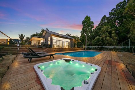 Photo of property in 91 Mountain Road, Henderson Valley, Auckland, 0612