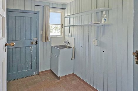 Photo of property in 18 Easton Street, Foxton, 4814