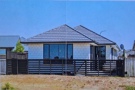 Photo of property in 15 Ponga Place, Papamoa Beach, Papamoa, 3118