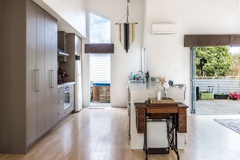 Photo of property in 15 Violet Street, Raglan, 3225