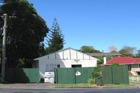 Photo of property in 38 Hutchinson Avenue, New Lynn, Auckland, 0600