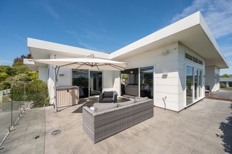 Photo of property in 23 Katania Heights, Brightwater, 7022