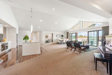 Photo of property in 98 Dyke Road, Karaka, Papakura, 2580