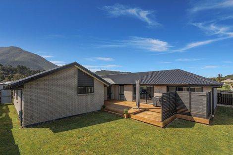 Photo of property in 6 Tiwhatiwha Crescent, Kawerau, 3127
