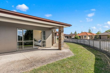 Photo of property in 8 Tarn Close, Pyes Pa, Tauranga, 3112