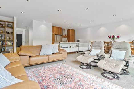 Photo of property in 7/258 Hurstmere Road, Takapuna, Auckland, 0622