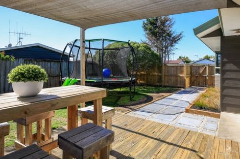 Photo of property in 13 Myrlene Place, Nawton, Hamilton, 3200