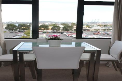 Photo of property in 2b/4 Fleet Street, Devonport, Auckland, 0624