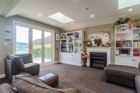 Photo of property in 60 The Crescent, Roseneath, Wellington, 6011