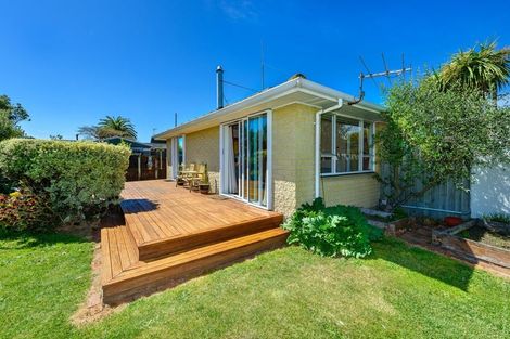 Photo of property in 28 Sandra Street, South New Brighton, Christchurch, 8062