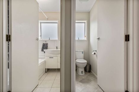 Photo of property in 2/11 Longreach Drive, Sunnyvale, Auckland, 0612