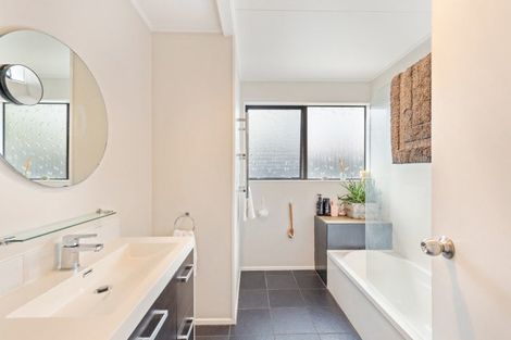 Photo of property in 10b Brierley Place, Marfell, New Plymouth, 4310