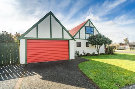 Photo of property in 68 Pencarrow Street, Highbury, Palmerston North, 4412